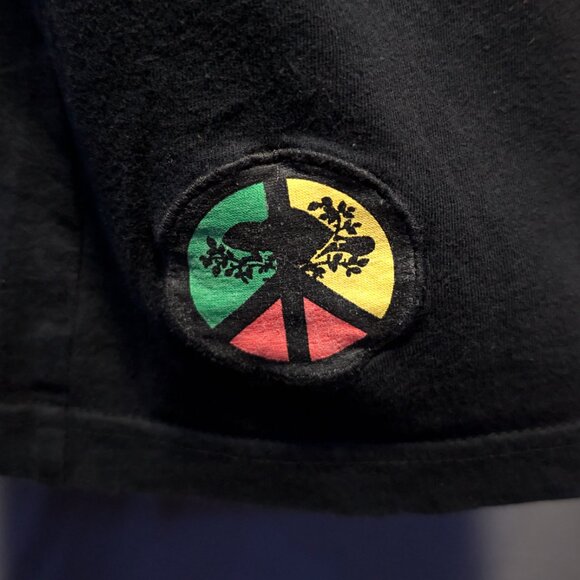 Roots Canada Beaver Pine Tree Maple Leaf Peace Sign T-Shirt, Medium - Picture 5 of 7